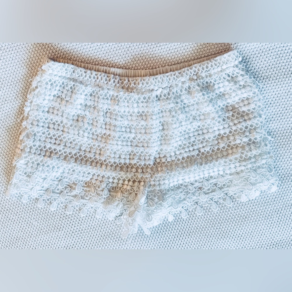 LULU’S White Lace Shorts 10” - Picture 8 of 14